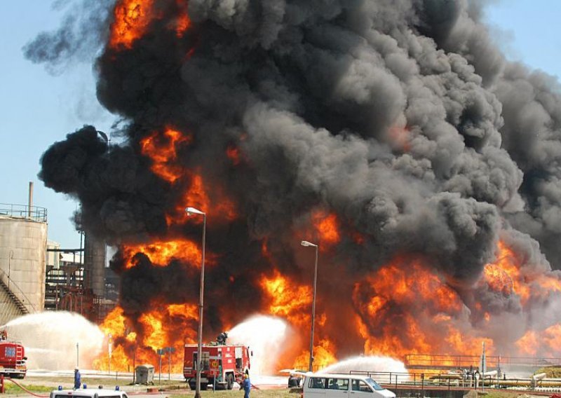 'MOL je najodgovorniji za požar u sisačkoj rafineriji'