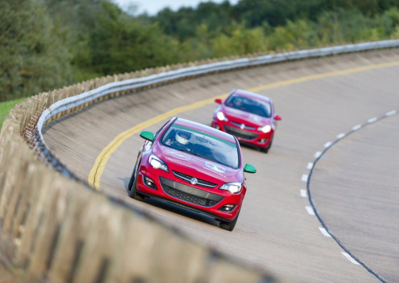 Opel Astra srušila 12 svjetskih rekorda