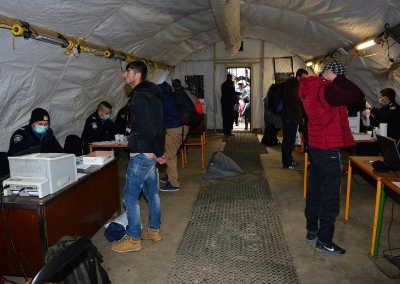 Izbjeglice u Slavonskom Brodu su 'prestrašene i obespravljene'