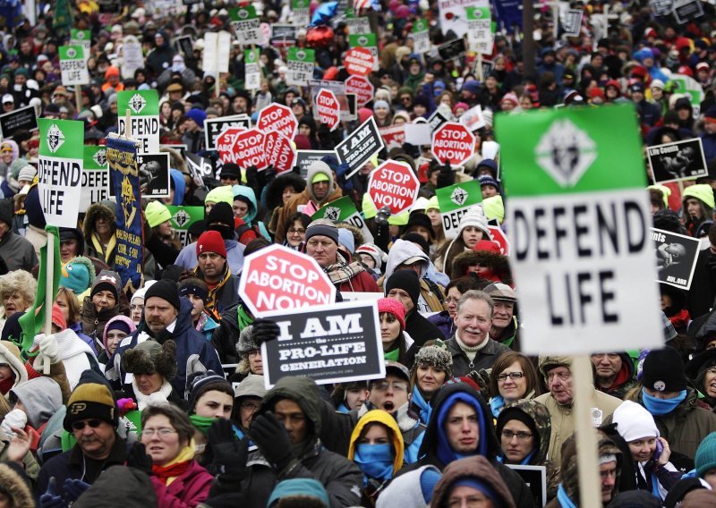 Amerikanci u velikom prosvjedu protiv pobačaja