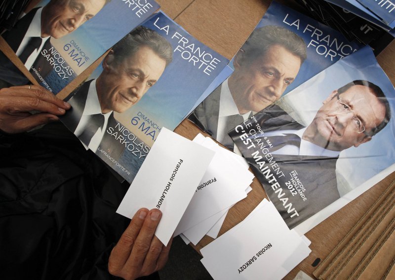 Sarkozy nije uspio oslabiti Hollandea
