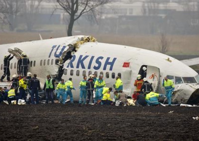 'Piloti su mogli spriječiti nesreću'