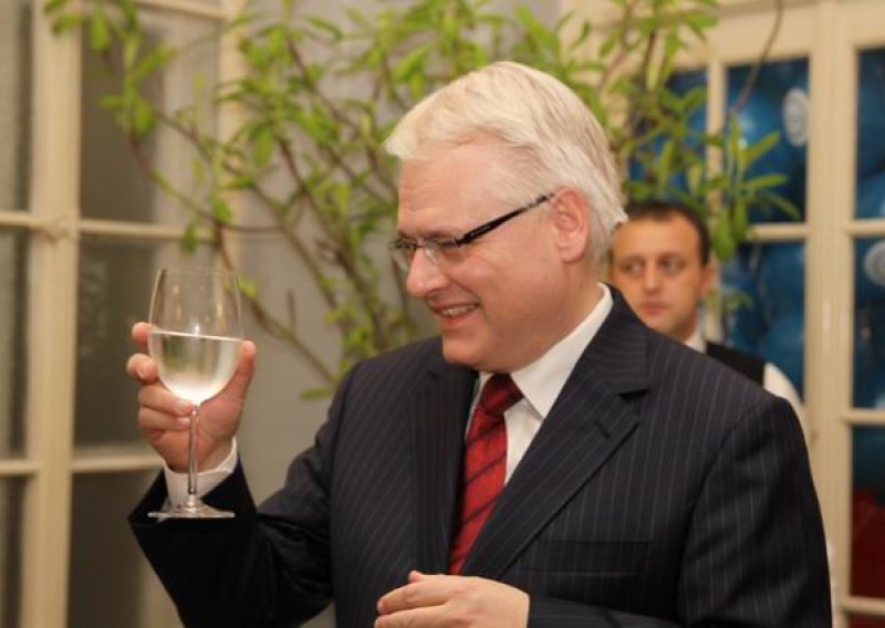 Pakoštane, Orahovica i Trgovišće za Josipovića