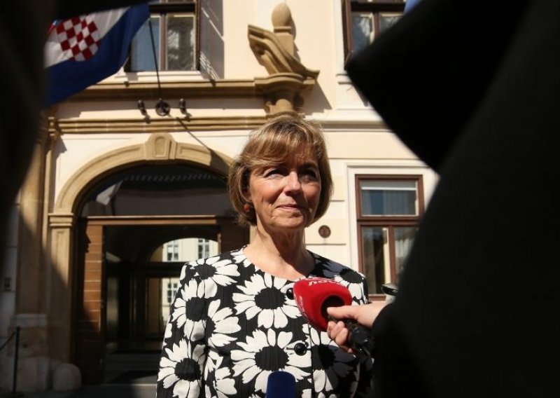 Vesna Pusić nakon sastanka: Orešković me podržava, a Vlada...