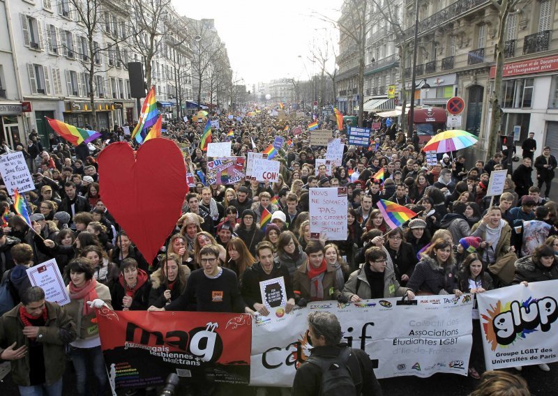Francuska ozakonila istospolne brakove