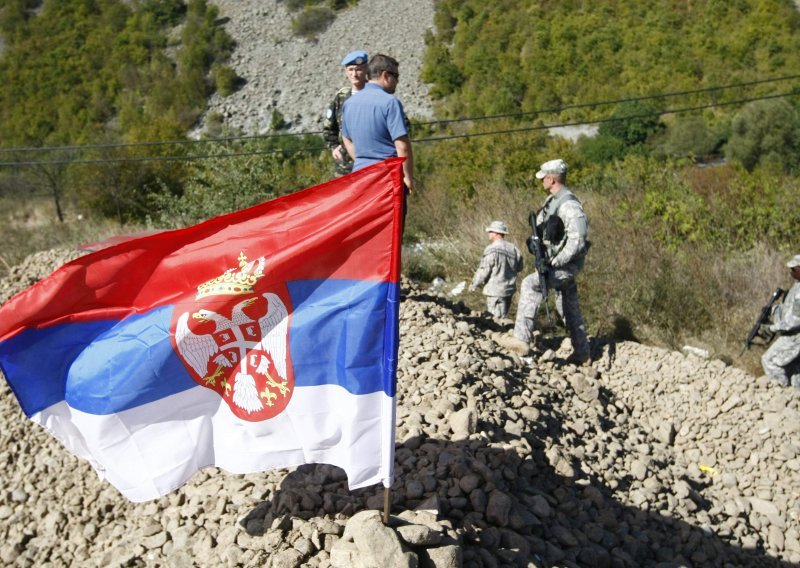 KFOR rastjerao srpske prosvjednike s barikade
