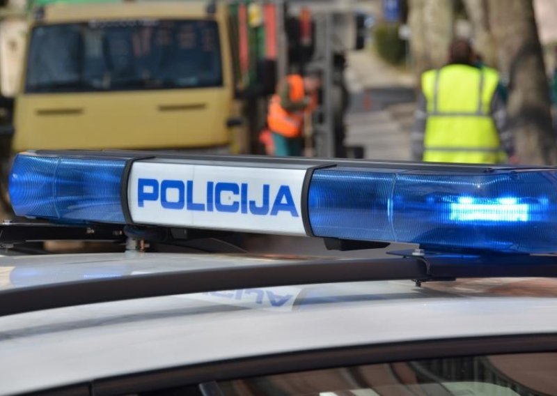 Policija uhitila 12 osoba; no one nisu imale navijačka obilježja!