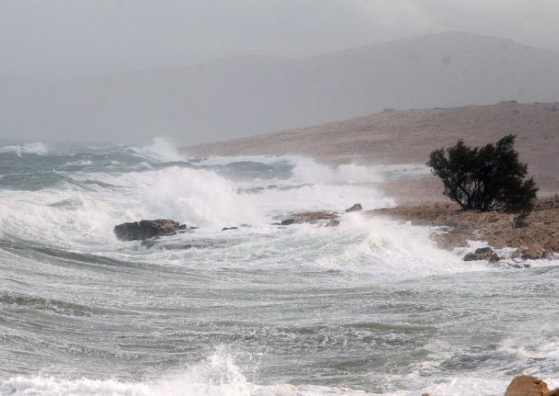 Nevrijeme u Italiji odnijelo dva života