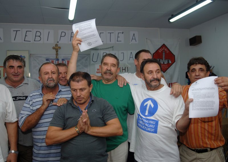 Radnici Salonita prekinuli štrajk glađu