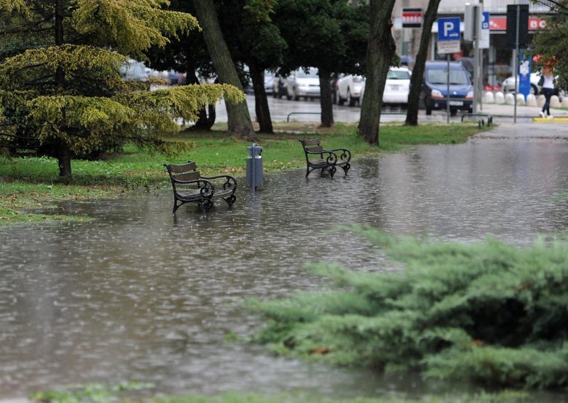 Novi potop u Zadru, zakazale komunalne službe