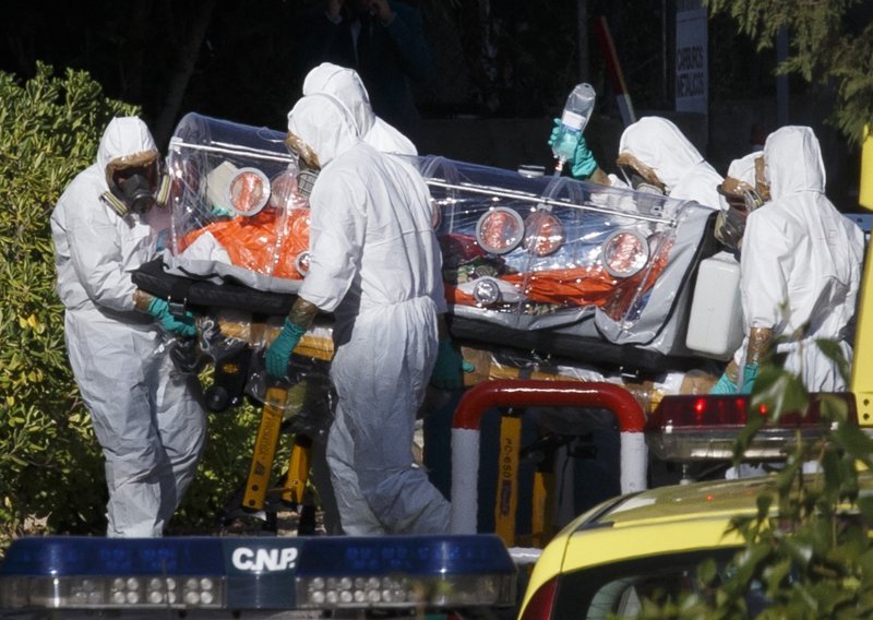Prvi Europljanin zaražen ebolom stigao u karantenu u Madridu