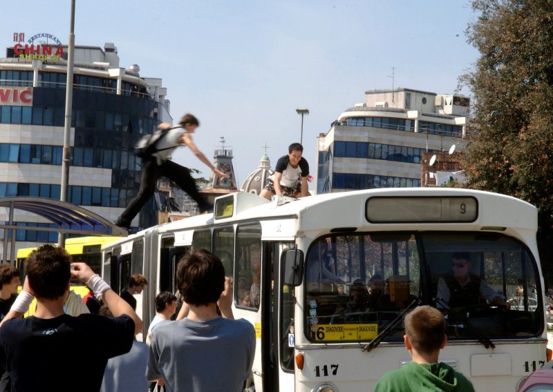 U osam mjeseci u prometu stradalo 53-oje djece