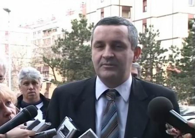 Srpske izbjeglice iz Hrvatske protiv Pupovca