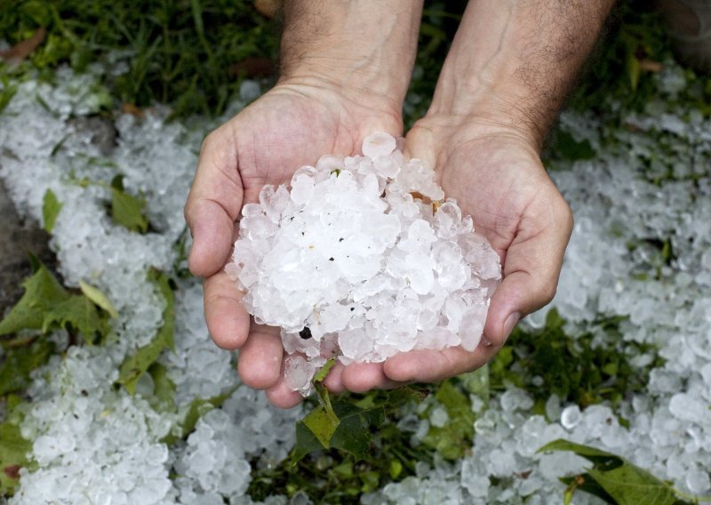 Sisak i Pag pogodilo olujno nevrijeme s tučom