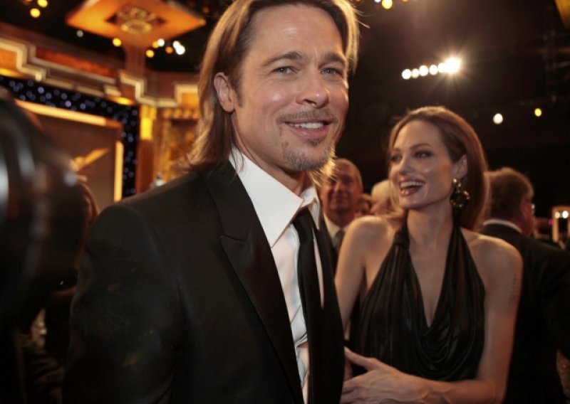 Nećete vjerovati što Brad Pitt nosi ispod odjeće