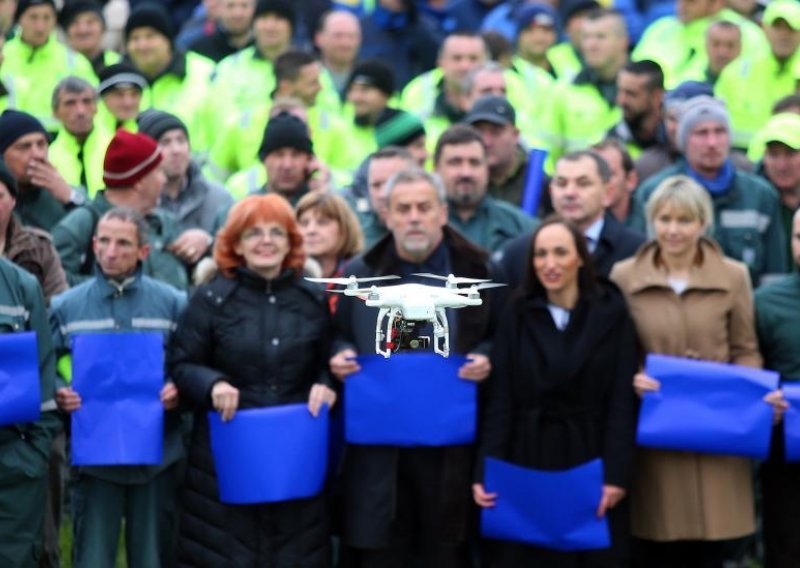 Bandićevu milenijsku fotografiju snimio dron koji je letio bez dozvole