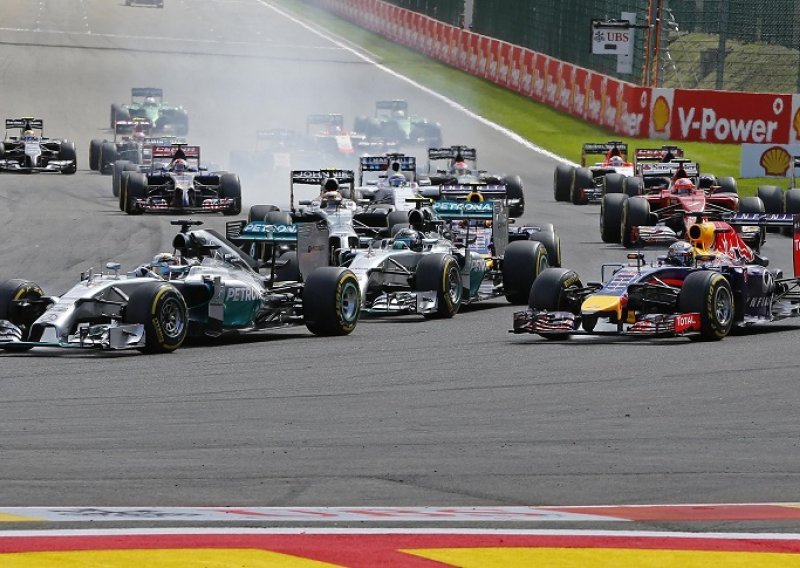 Sudar Rosberga i Hamiltona, Ricciardo ponovo pobjednik!
