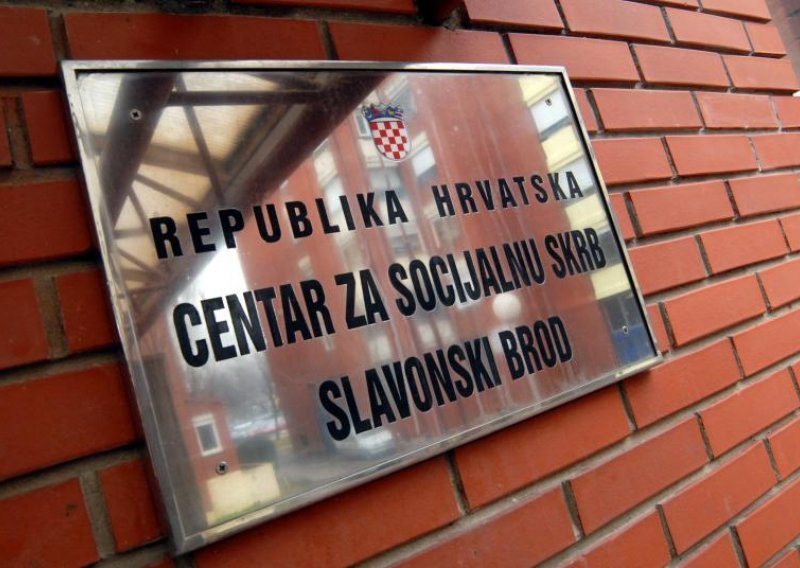 Četiri otkaza u Centru za socijalnu skrb Slav. Brod