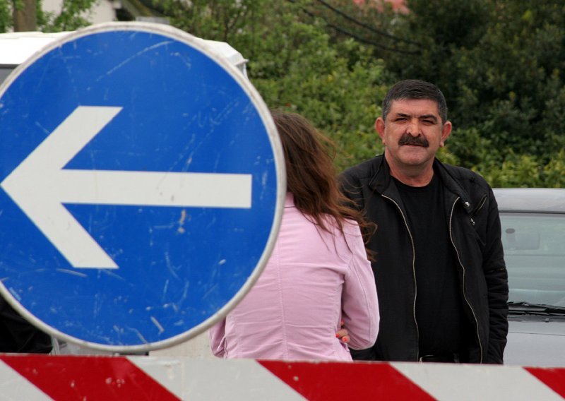 Barikadama blokirao cestu u Splitu