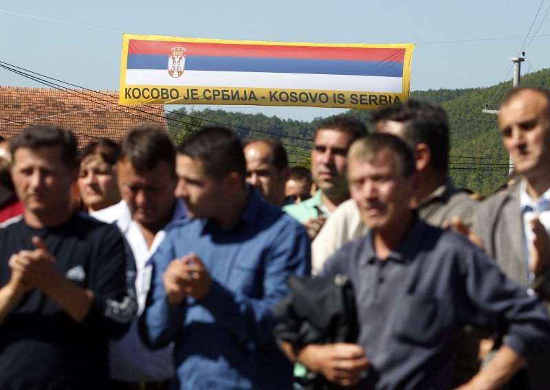 Thousands of Kosovo Serbs seek Russian citizenship
