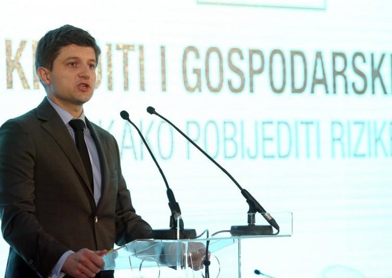 Ministar Marić i 250 moćnih financijaša okupili se u Esplanadi
