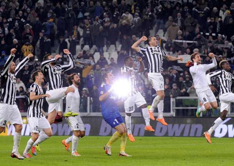 Gotovo je: Roma posrnula, Juventus prvak Italije!