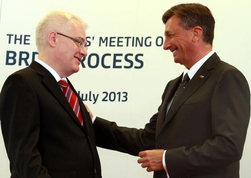Pahor rekao Josipoviću da podsjeti Milanovića na dogovor