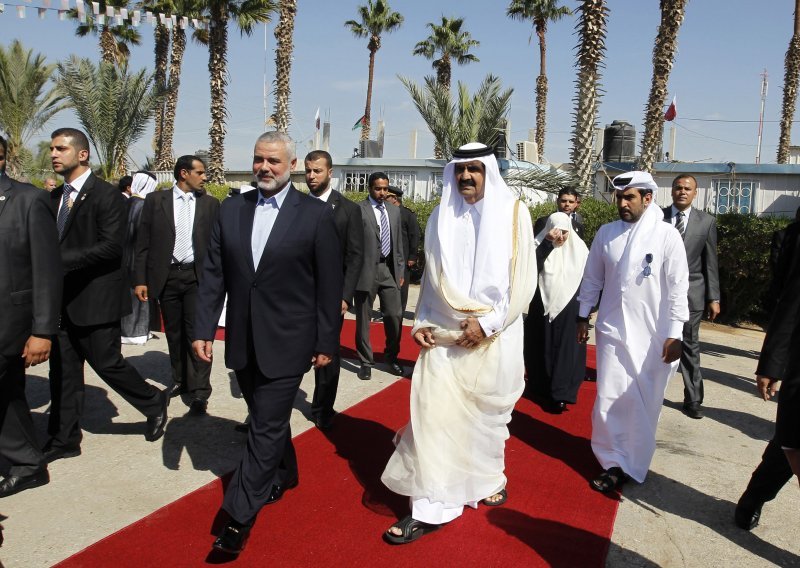 Katarski emir pomaže Gazi sa 250 milijuna dolara