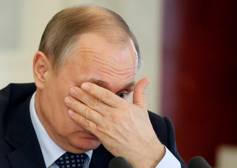 Putin sklon zaustavljanju vojnih letova bez uključenih transpondera