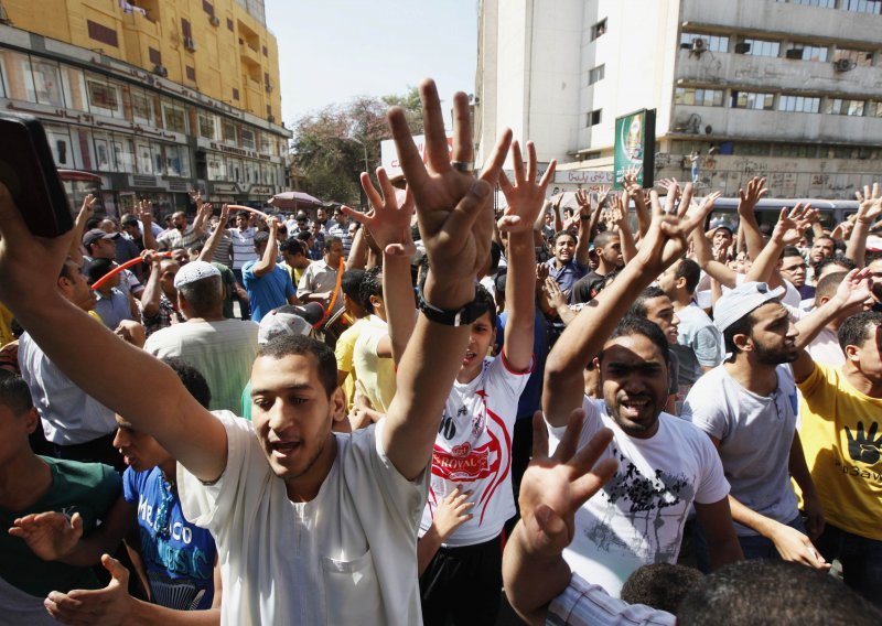 Muslimansko bratstvo prosvjeduje u Kairu