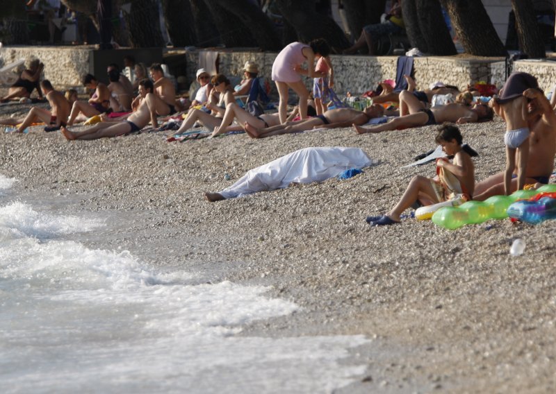 Dvoje umrlih na plažama u Splitu i Tučepima