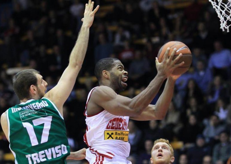 Chris Warren napustio Cedevitu i vratio se u Avellino