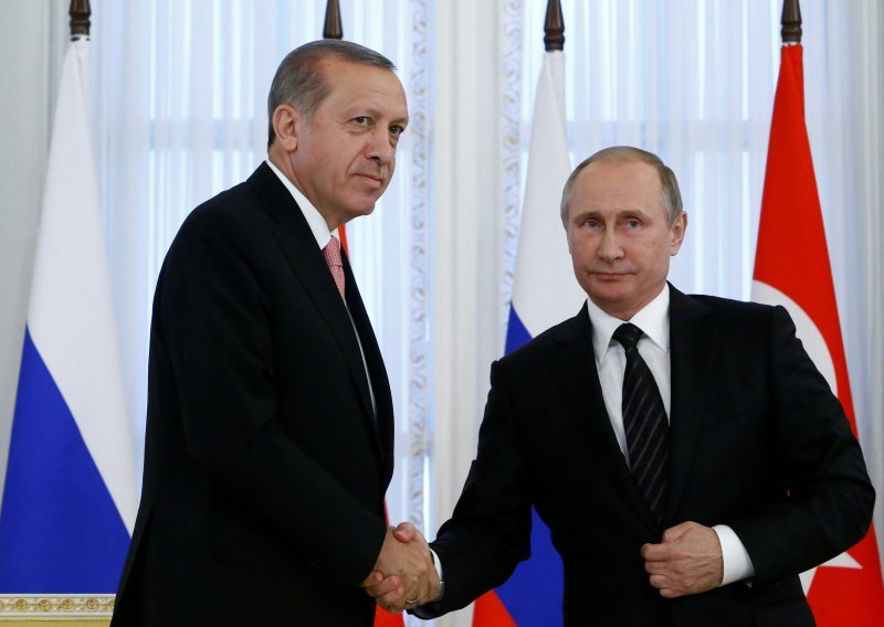 Putin s Erdoganom dogovarao realizaciju Turskog toka