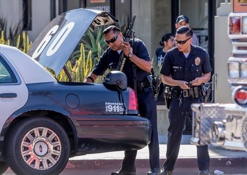 Policija u LA-u ubila maloljetnog crnca i Latinoamerikanca
