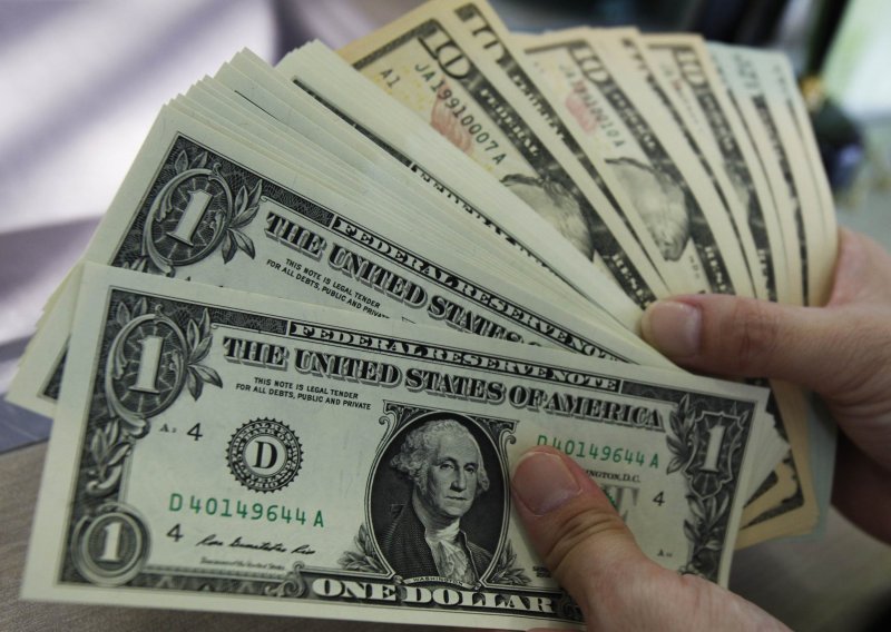 Tečaj dolara nakon dvije godine iznad šest kuna