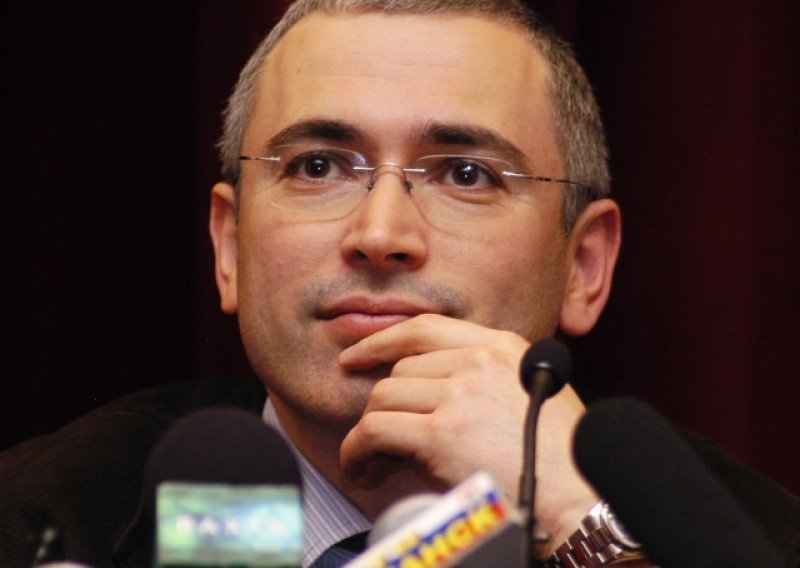 Hodorkovski putem interneta traži protukandidata Putinu