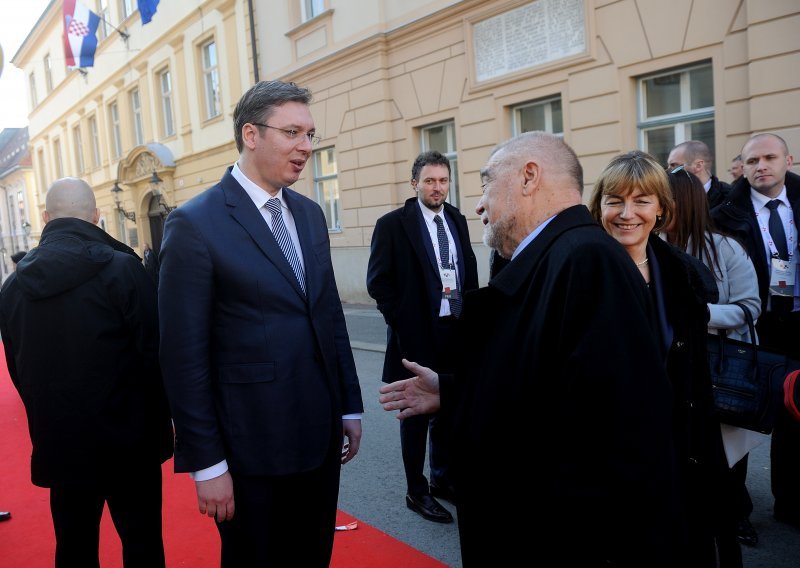 Mesić za Alo!: O Vučiću i Nikoliću - ništa loše