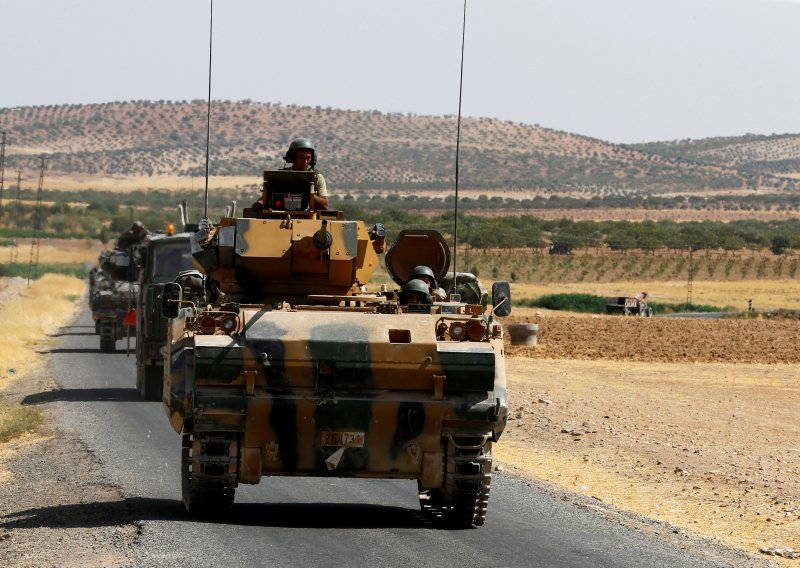 Turska vojska napala kurdske snage na sjeveru Sirije