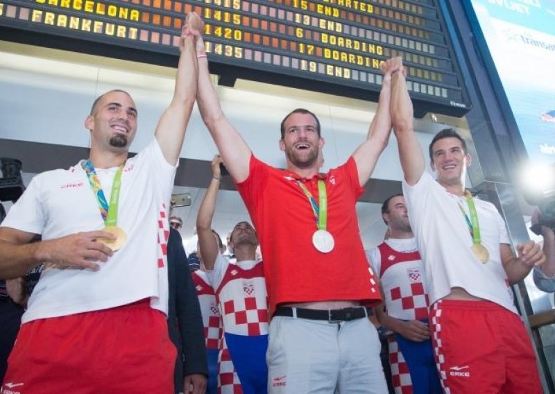 Na njih smo ponosni; iz Rija stigli hrvatski heroji u veslanju