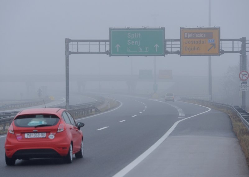 HAK: Magla u Gorskom kotaru usporava vožnju