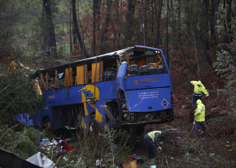 Deset mrtvih u autobusnoj nesreći u Portugalu