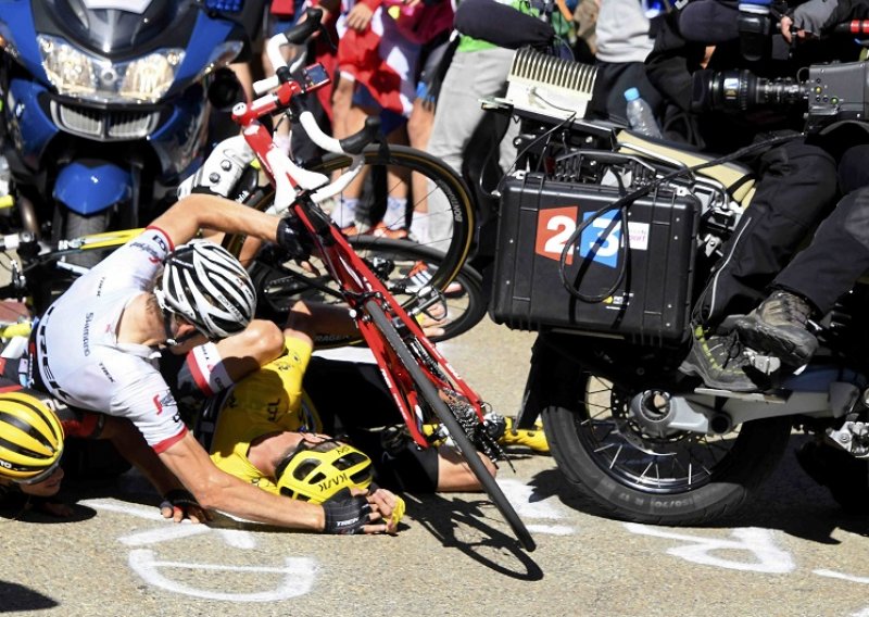 Pogledajte bizaran incident na najtežoj etapi Tour de Francea
