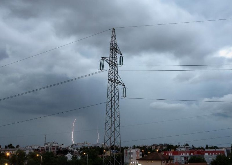 Grmljavinsko nevrijeme prijeti središnjoj Hrvatskoj