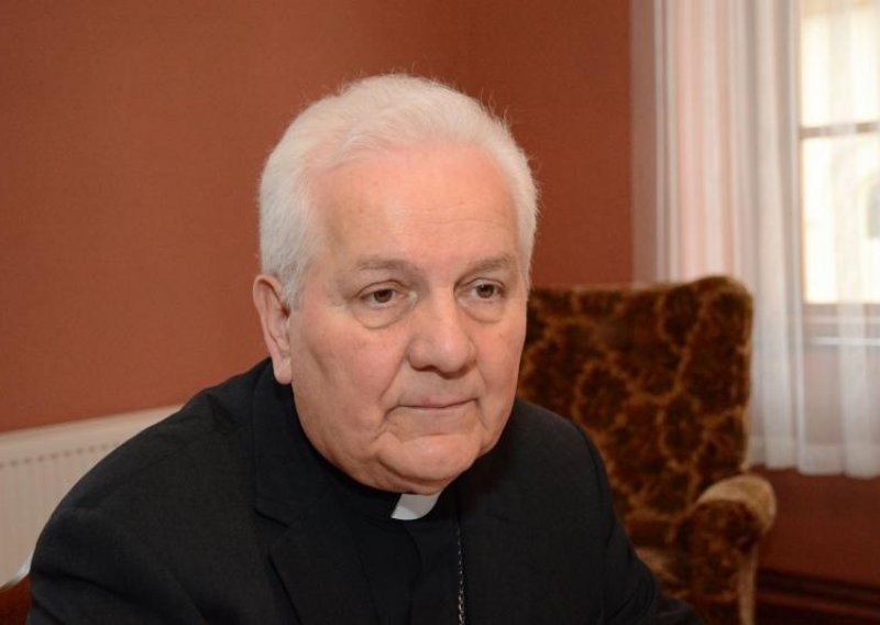 'Milorad Dodik pokrenuo je medijsku hajku na biskupa Komaricu'