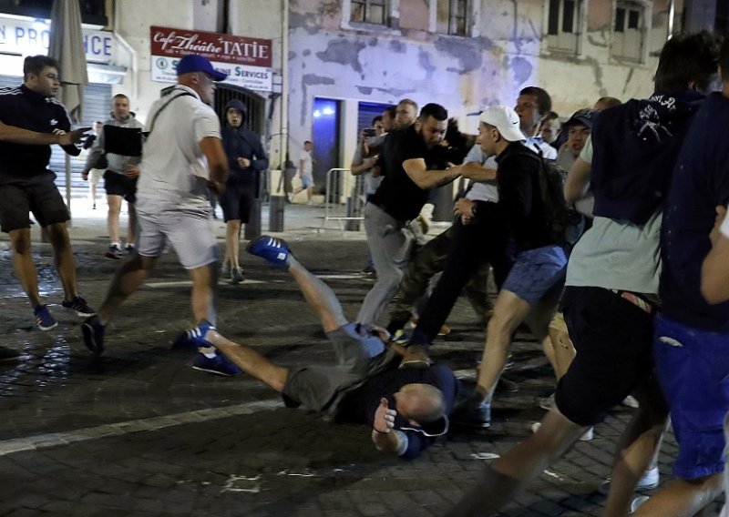 U Marseilleu opsadno stanje zbog Engleza, Rusa i domaćih huligana