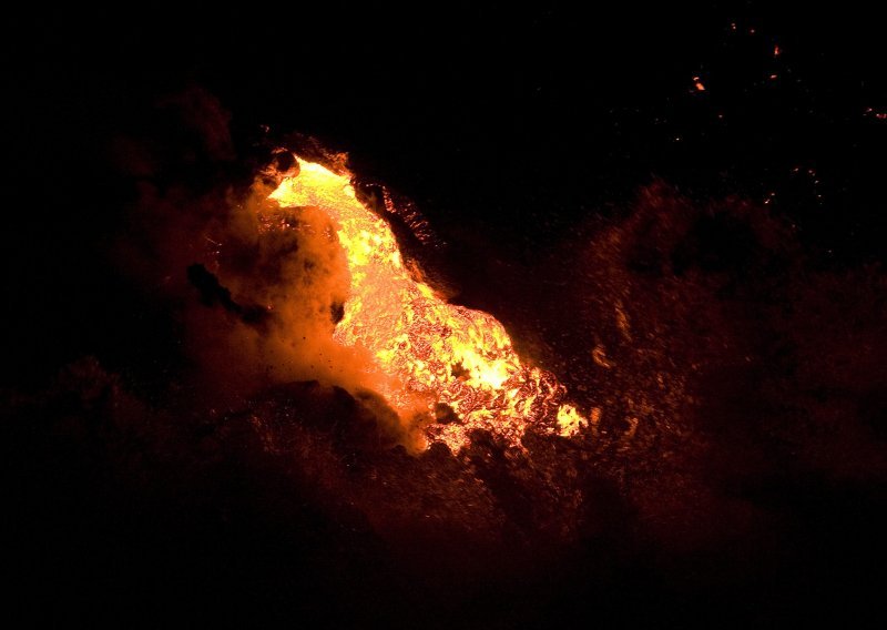 U erupciji vulkana na Sumatri šest ljudskih žrtava