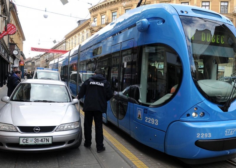 Zbog sudara na Ilici blokiran promet u Zagrebu