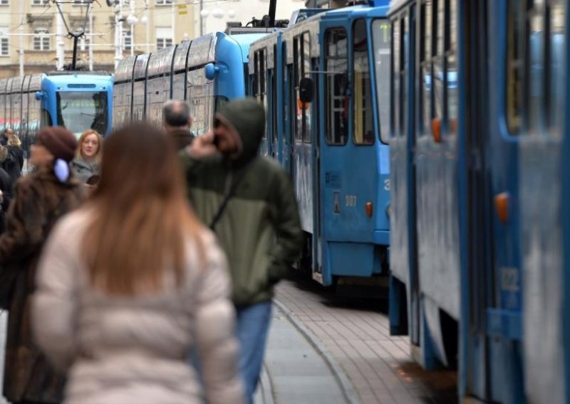 U Zagrebu propucana stakla na dva tramvaja, nema ozlijeđenih