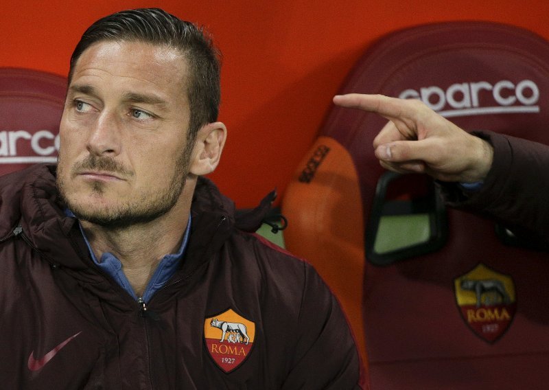 Preokret iz snova na relaciji Totti - Roma