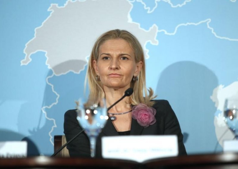 Blic: Bruxelles neće dozvoliti Hrvatskoj da blokira Srbiju